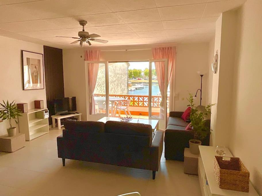 Lindo Apartamento Con Vistas Al Puerto Mistral Емпуриабрава Екстериор снимка